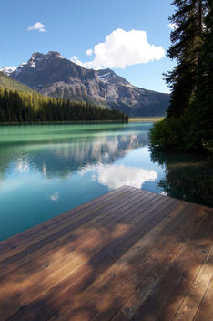 Emerald Lake, Rocky Mountains, British Colombia, Yoho National Park, Canada, North America.