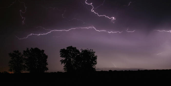 Anvil crawlers underneath a supercell thunderstorm, Tulsa, Oklahoma, USA