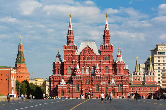 Russia, Central Russia, Moscow, Red Square, Kremlin wall, State Historical Museum, Iberian Gate, Arsenal Tower