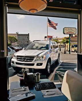 Mercedes Suv Outside Diner