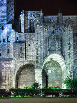 Cathdral of the Holy Cross, Saint Eulalia, La Seu, defence walls in the gothic quater of Barcelona, Spain.