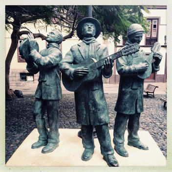 Three musicians in the old town of Santa Cruz, Santa Cruz, La Palma, Canary Islands, Spain