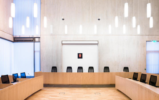 Main courtroom Law Courts / Gulating Lagmannsrett, designed by Terje Groenmo Arkitekter AS, Bergen, Norway.