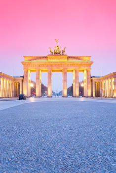Germany, Berlin Brandenburg Gate in the evening