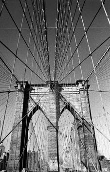 Black and white photograph of Brooklyn Bridge