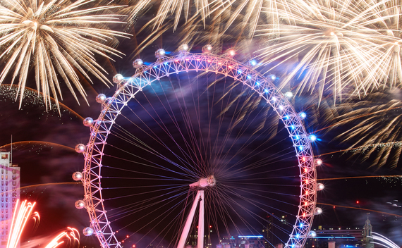 Fireworks, New Year\'s Eve at the London Eye, London, UK