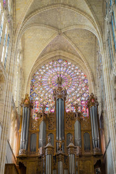 Pipe organ and rosace stained-glass windows of Cath?drale Saint-Gatien cathedral, Tours, Indre-et-Loire, Centre, France