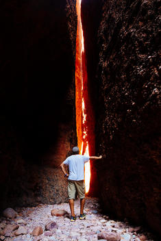 Australia, Western Australia, Kimberley, Purnululu National Park, Bungle Bungle, man standing at Echidna Chasm