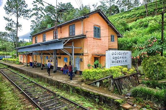 Situated between Watawala and Hatton at an elevation of 1130m, 168 Km from Colombo and 124Km from Badulla, the station is in an exposed and wind-swept situation facing a deep valley.