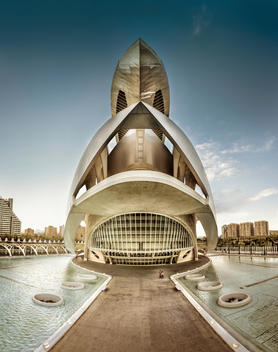 modern architecture (City of Arts and Sciences)