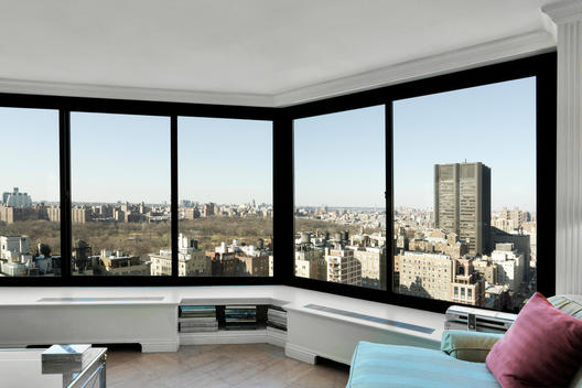Large Picture Window Views Of Upper Central Park And Harlem