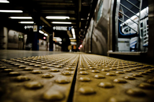 Froschperspektive, New York, UBahn | worm??s eye view, subway, low angle,