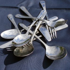 A pile of cutlery