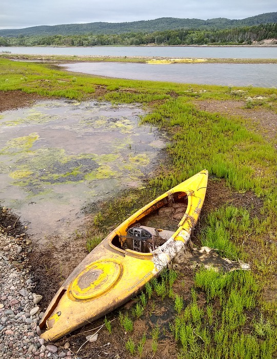kayak, broken, abandoned