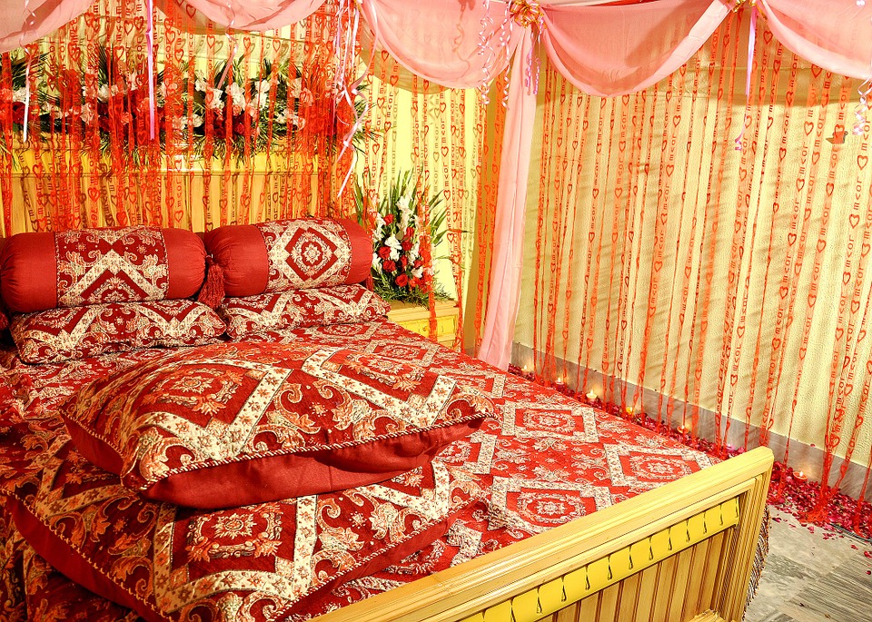bridal suite, bedroom, sleeping room