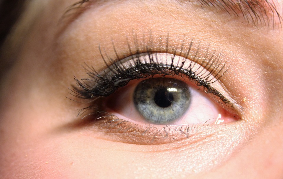 the eye, blue, false lashes