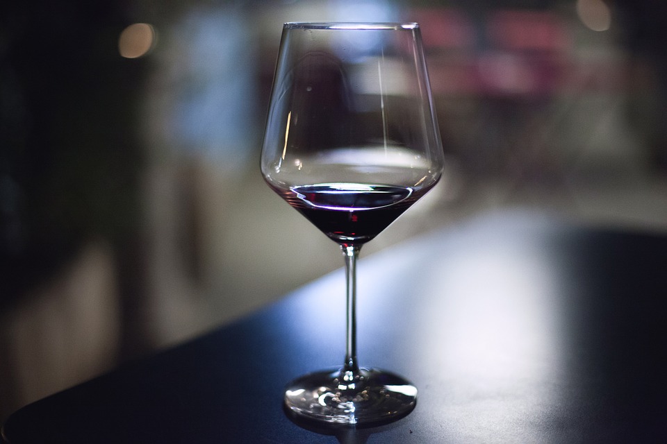 wine glass, red wine, drink
