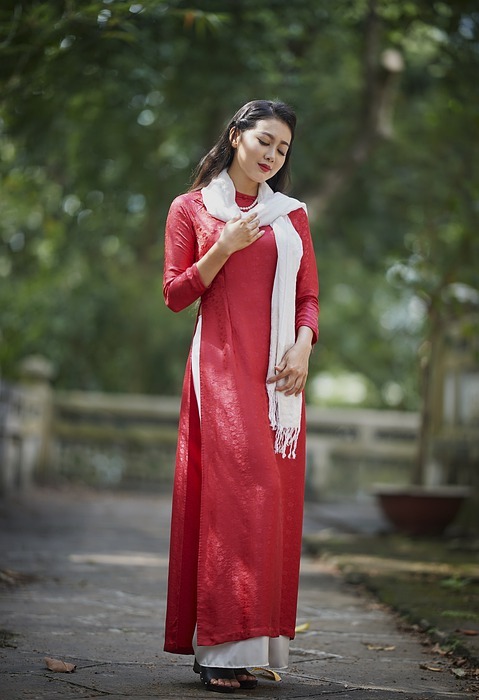 lifestyle, long skirt, vietnamese lunar new year