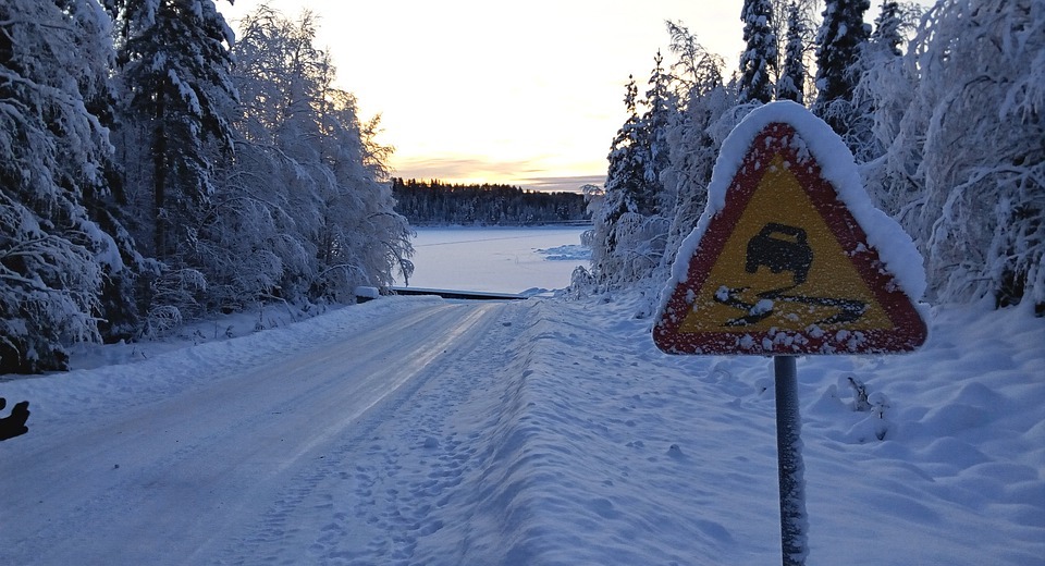 traffic sign, snowy, winter mood