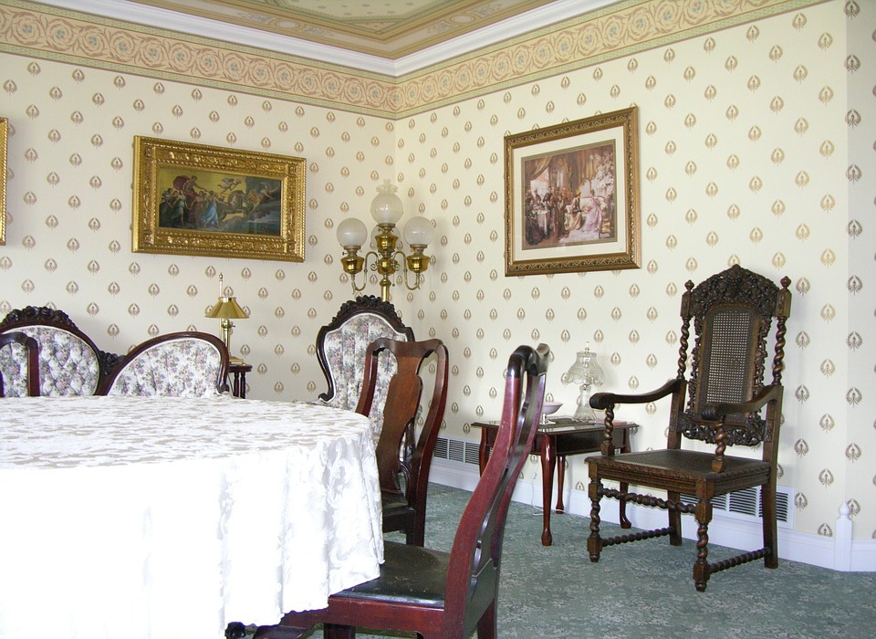 victorian dining room, formal living, wall paper
