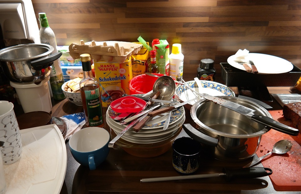 kitchen, a mess, unclean