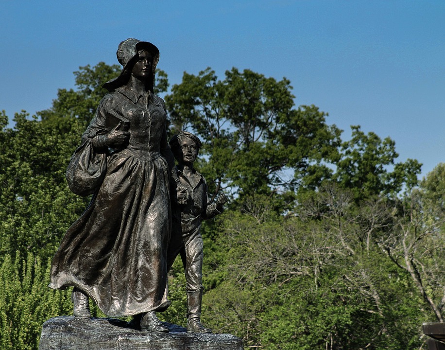 pioneer woman, statue, marland mansion