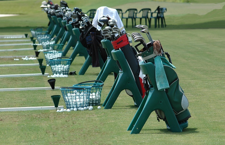 golf clubs, golf bags, driving range