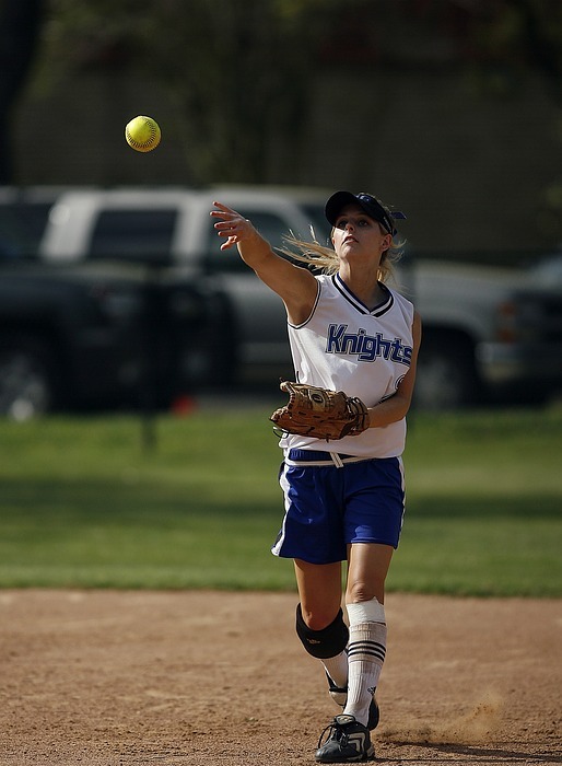 softball, player, throwing