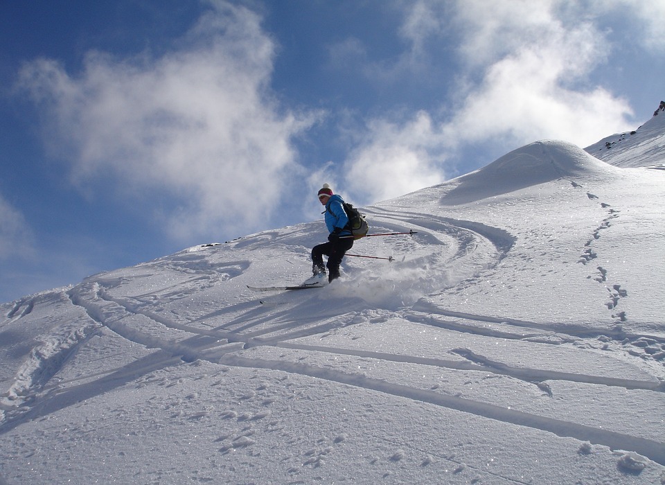 skiing, backcountry skiiing, departure