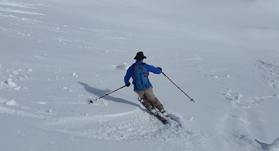 skiing, backcountry skiiing, skischwung