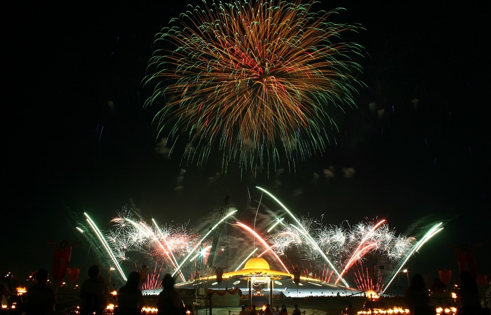 dhammakaya pagoda, celebration, fireworks