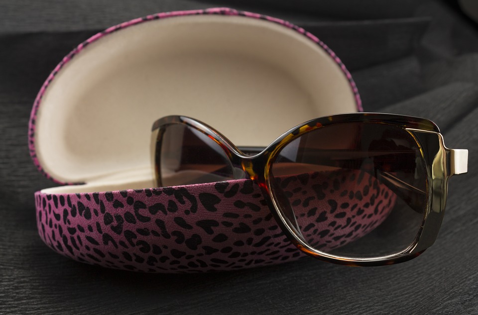 eyewear, solar, pink glasses container