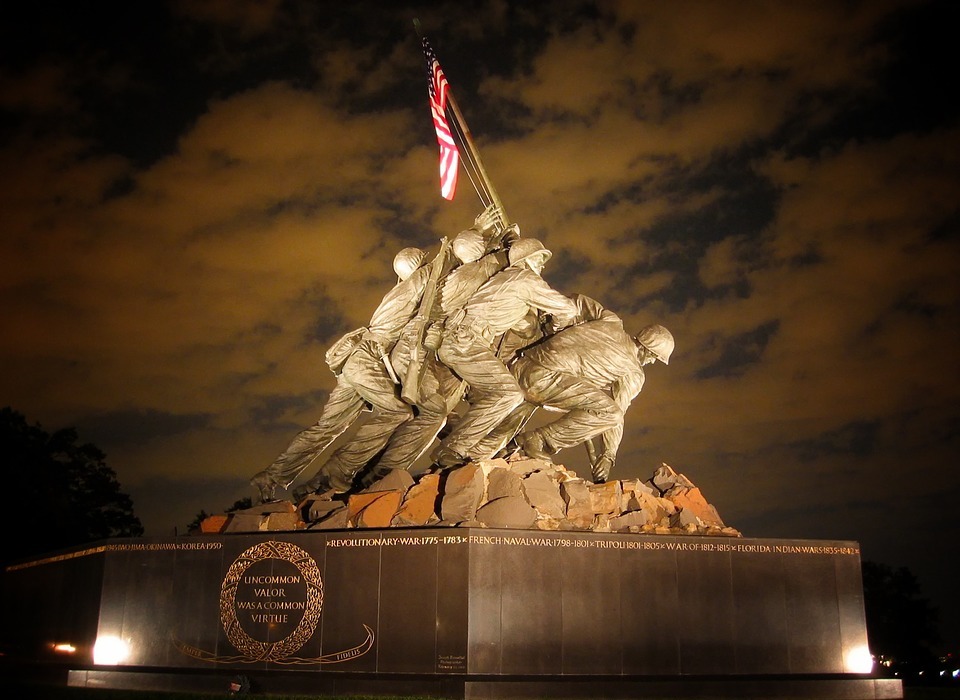 marine corps memorial, washington dc, statue