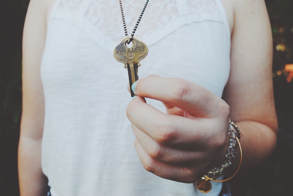 key, holding, hand
