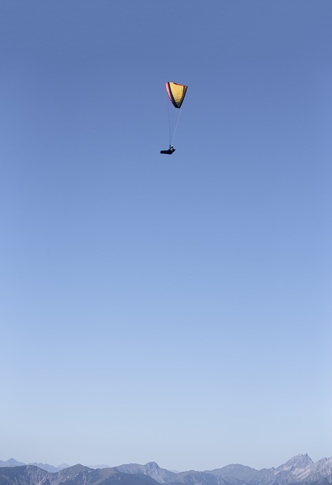 few gliders, fly, paragliding