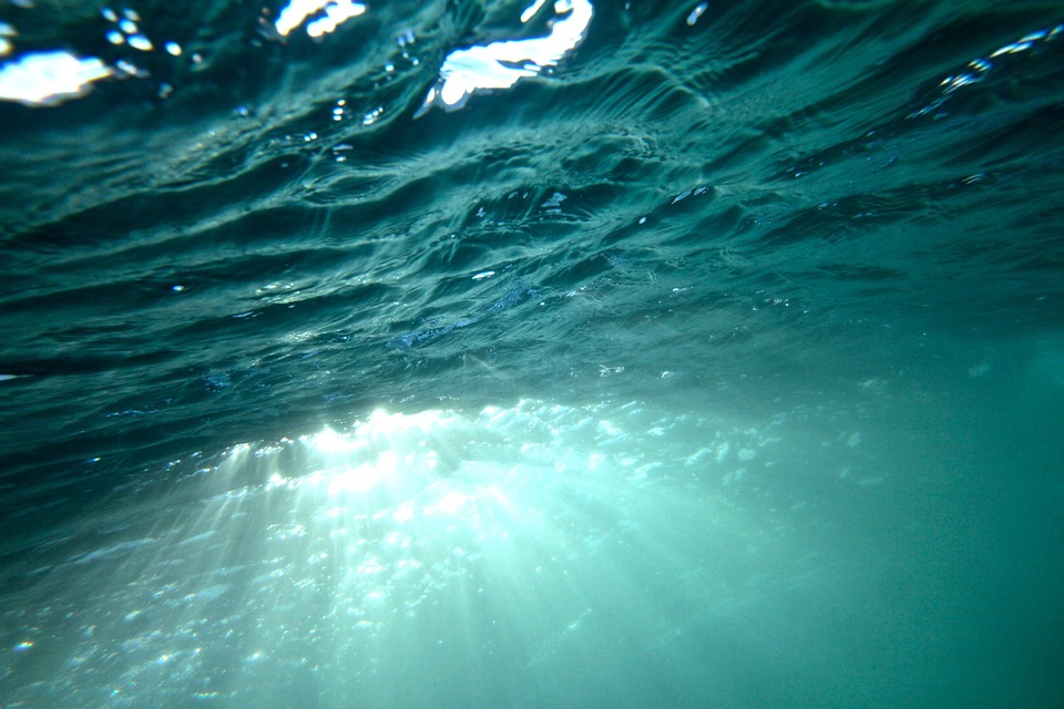 underwater, sunbeams, ocean