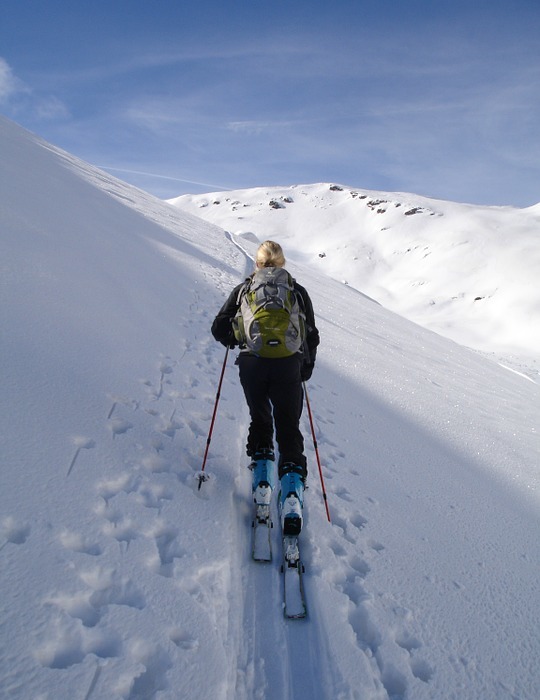 backcountry skiiing, ski touring, skiing