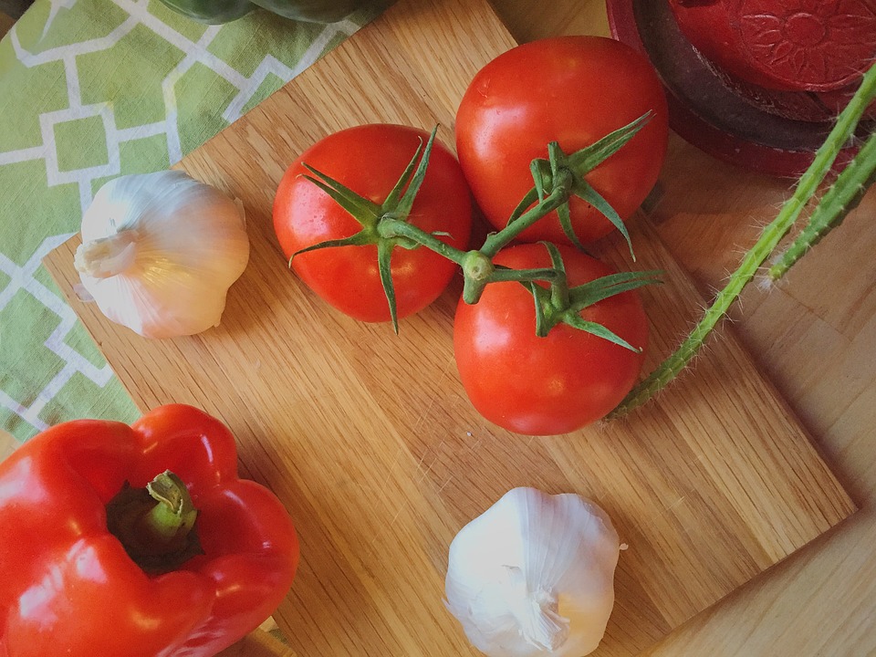 tomatoes, garlic, vegetarian kitchen