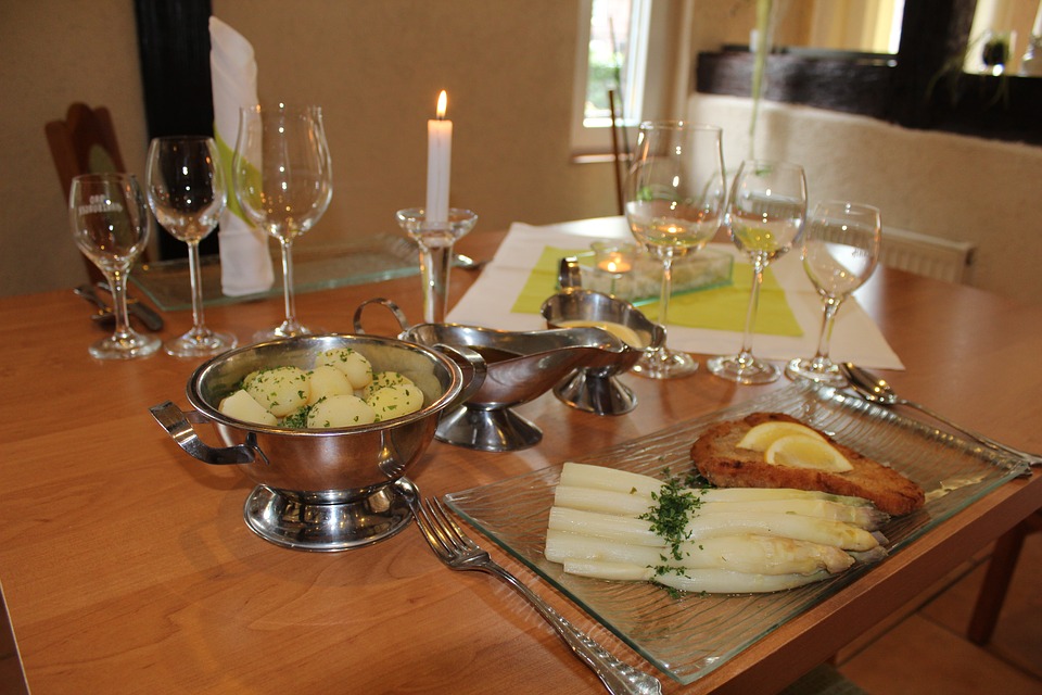asparagus, asparagus dish, schnitzel