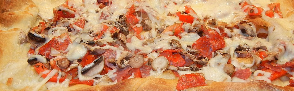 pizza, mushrooms, tomatoes