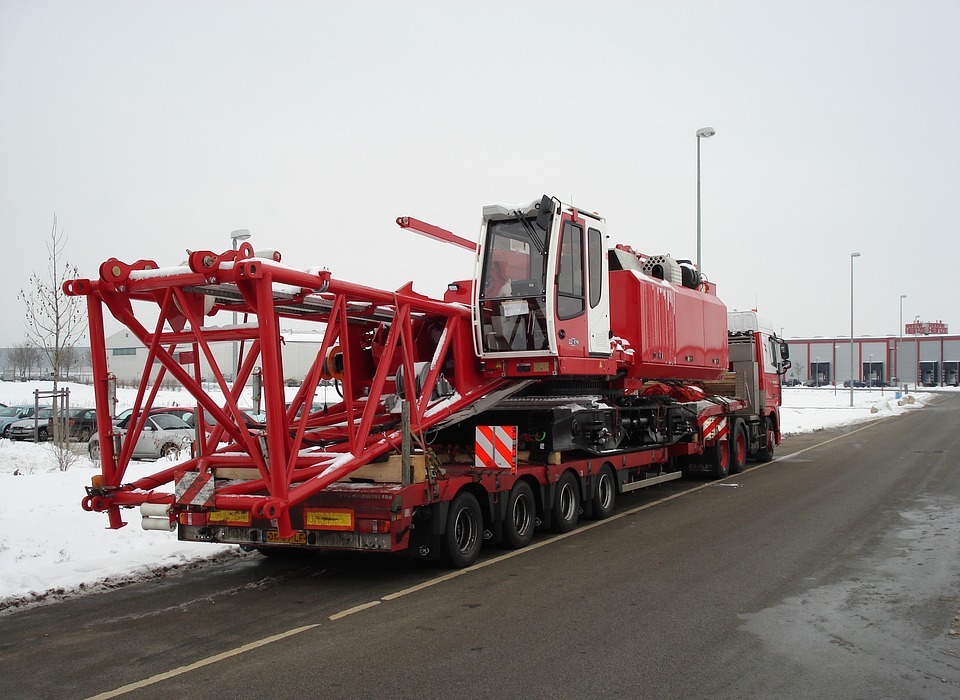 heavy transport, crawler crane, trucks