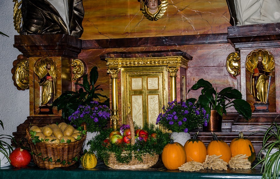thanksgiving, thanksgiving altar, church