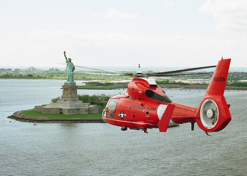 helicopter, statue of liberty, new york
