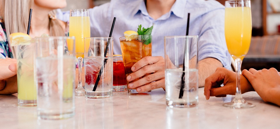 cocktails, socializing, people