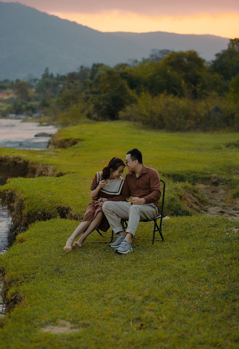couple, riverbank, picnic
