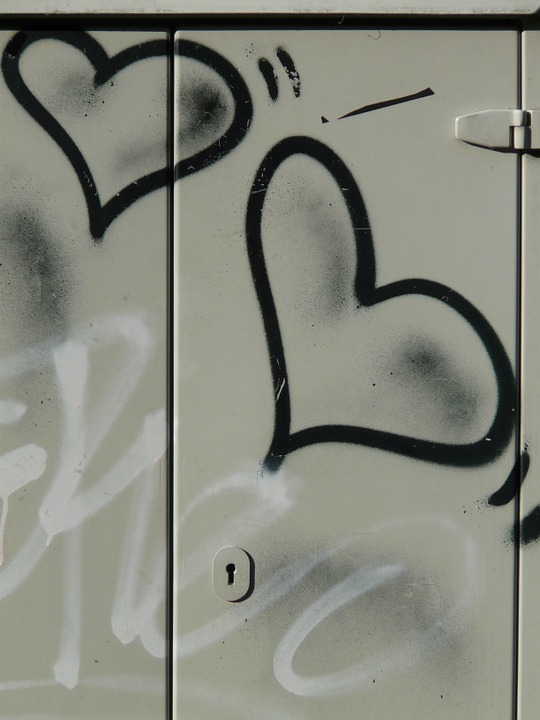 graffiti, heart, spray