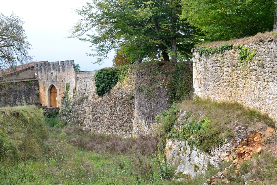 castle, medieval castle, château de montréal