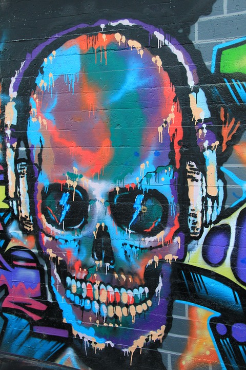 skull and crossbones, graffiti, wall