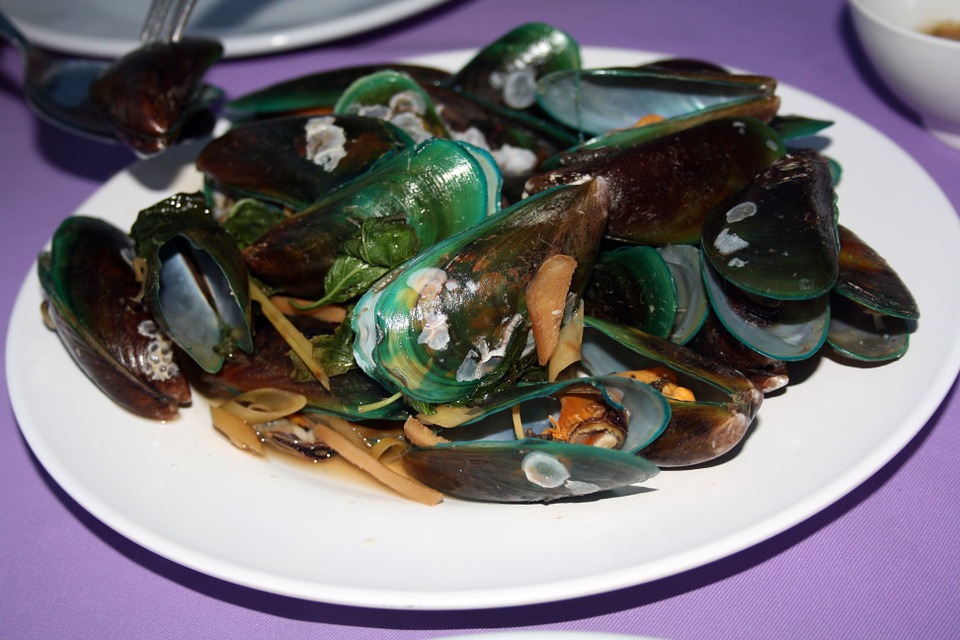 mussels, eat thai, asian clam dish