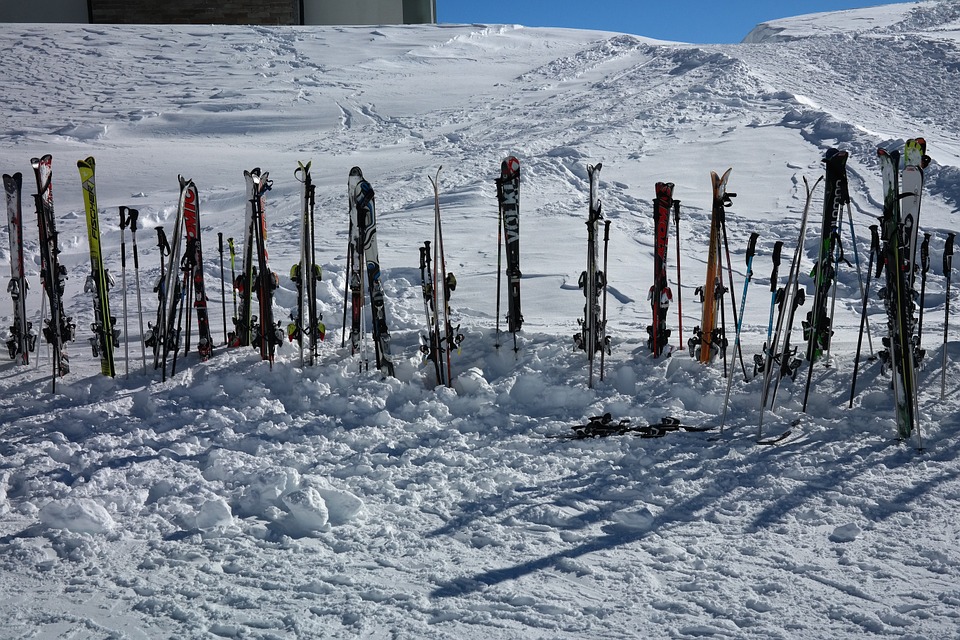 ski poles, ski, break